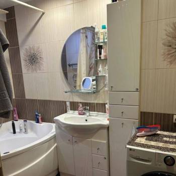 Продается 3-х комнатная квартира, 58 м²