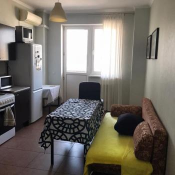 Сдается 1-комнатная квартира, 55 м²