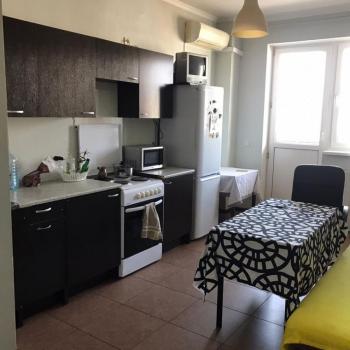 Сдается 1-комнатная квартира, 55 м²