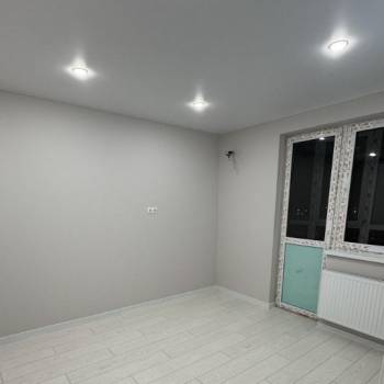 Продается 1-комнатная квартира, 37 м²