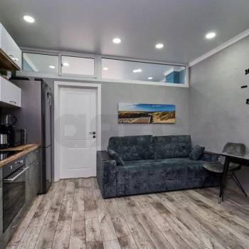 Продается 1-комнатная квартира, 35 м²