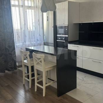 Сдается Многокомнатная квартира, 82,1 м²