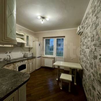 Сдается 1-комнатная квартира, 38,7 м²