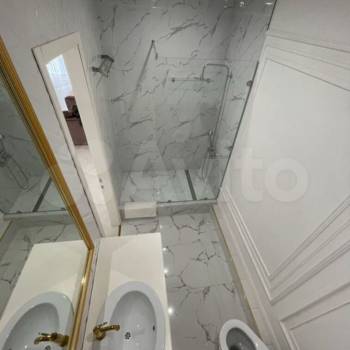 Продается 1-комнатная квартира, 60 м²