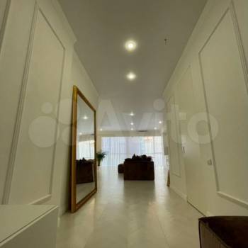 Продается 1-комнатная квартира, 60 м²