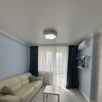 Сдается 1-комнатная квартира, 42 м²