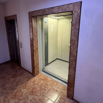 Продается 1-комнатная квартира, 52,5 м²