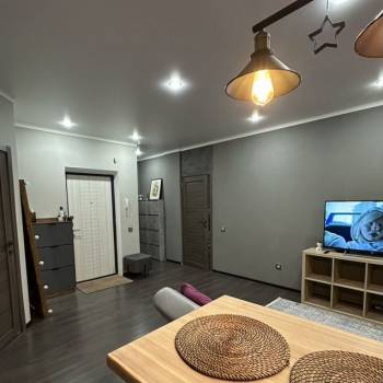 Продается 2-х комнатная квартира, 56 м²