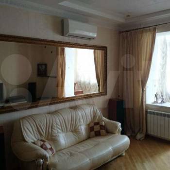 Сдается 2-х комнатная квартира, 72 м²