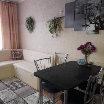 Продается 1-комнатная квартира, 42 м²