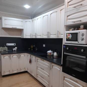 Продается 1-комнатная квартира, 42 м²