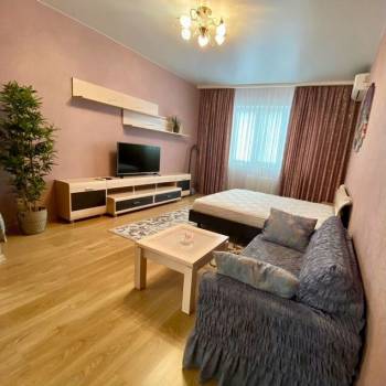 Сдается 1-комнатная квартира, 50 м²