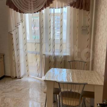 Сдается 1-комнатная квартира, 39 м²