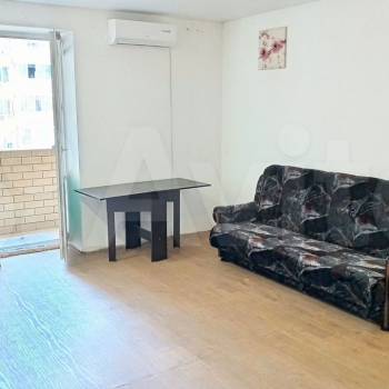 Продается 1-комнатная квартира, 32 м²