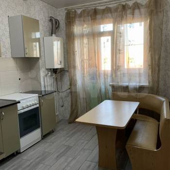 Продается 1-комнатная квартира, 39 м²