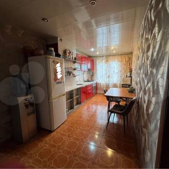 Продается Многокомнатная квартира, 74,2 м²