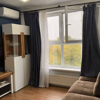 Продается 1-комнатная квартира, 50,5 м²