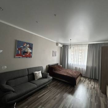 Сдается 1-комнатная квартира, 55 м²
