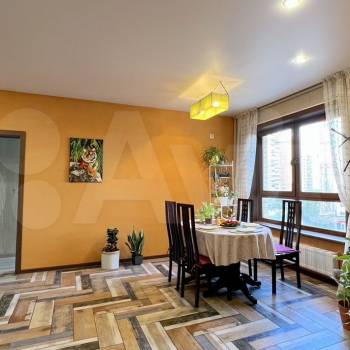 Продается 3-х комнатная квартира, 104 м²