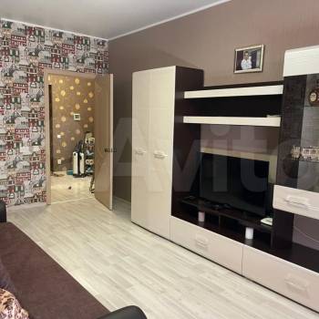 Продается 1-комнатная квартира, 43 м²