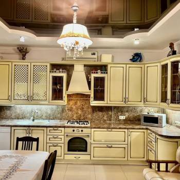 Продается Дом, 281 м²