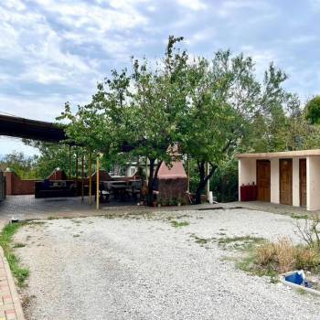 Продается Дом, 281 м²