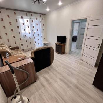 Сдается 1-комнатная квартира, 39 м²