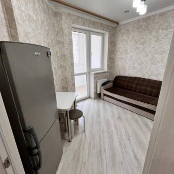 Сдается 1-комнатная квартира, 39 м²