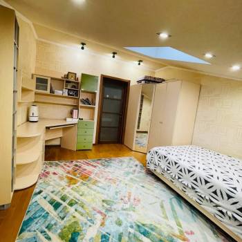 Продается Многокомнатная квартира, 175 м²