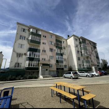 Продается 1-комнатная квартира, 45,7 м²