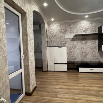 Сдается 2-х комнатная квартира, 76 м²