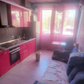 Продается 1-комнатная квартира, 42 м²