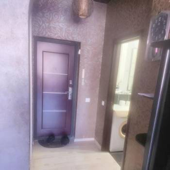 Продается 1-комнатная квартира, 42 м²