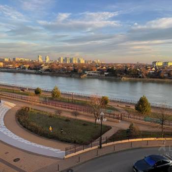 Продается 1-комнатная квартира, 54 м²