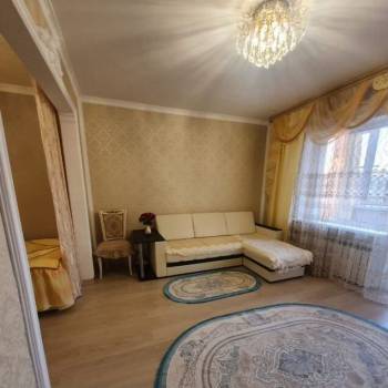 Продается 1-комнатная квартира, 49 м²