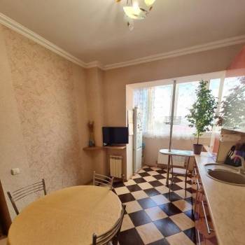 Продается 2-х комнатная квартира, 56 м²