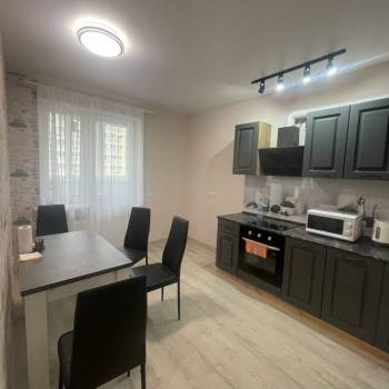 Сдается 2-х комнатная квартира, 65 м²