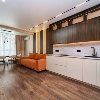 Продается 1-комнатная квартира, 55 м²