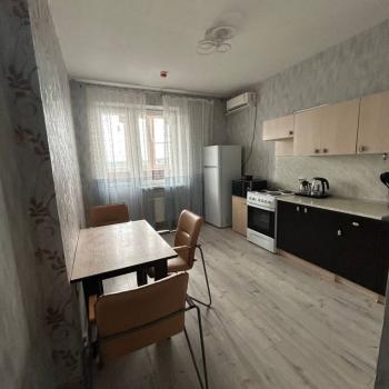 Сдается 1-комнатная квартира, 42 м²