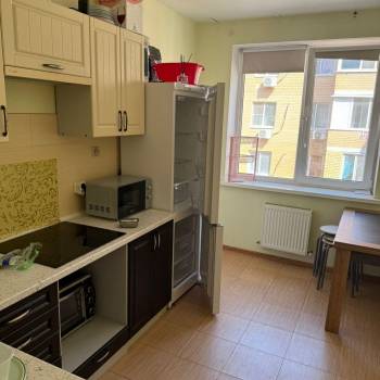 Сдается 1-комнатная квартира, 40 м²