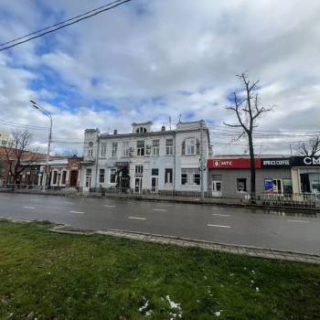 Сдается Торговое помещение, 273 м²