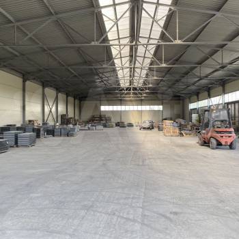 Сдается Нежилое помещение, 1431 м²