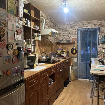 Продается Многокомнатная квартира, 79,8 м²