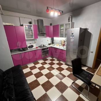 Продается 1-комнатная квартира, 54,3 м²