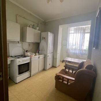 Продается 1-комнатная квартира, 35 м²