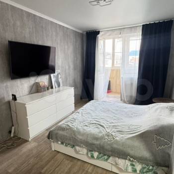 Продается 1-комнатная квартира, 39,7 м²