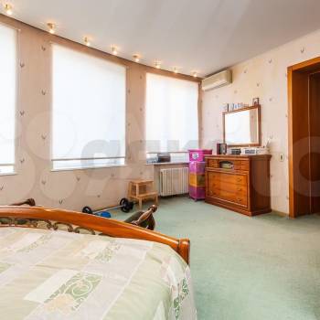 Продается Многокомнатная квартира, 150 м²