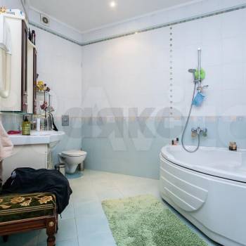 Продается Многокомнатная квартира, 150 м²