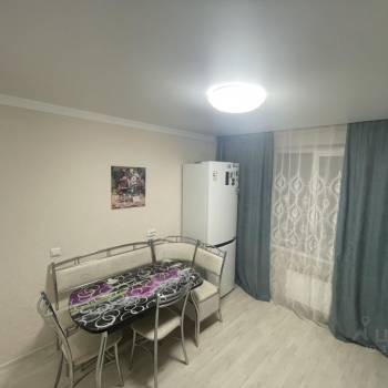 Сдается 1-комнатная квартира, 38 м²