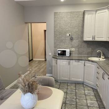 Продается 1-комнатная квартира, 48 м²